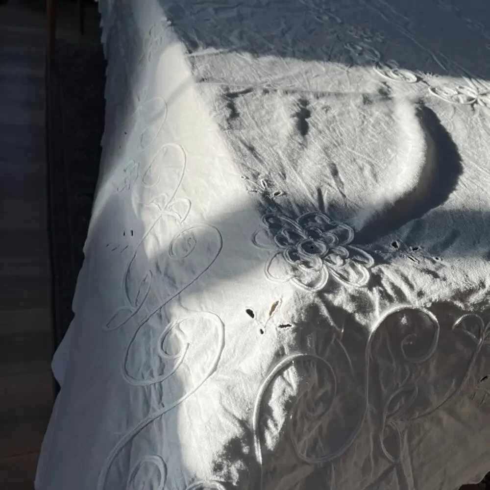 White Raised Floral Tablecloth 66 x 100 in Intricate Cutwork Scalloped Edge